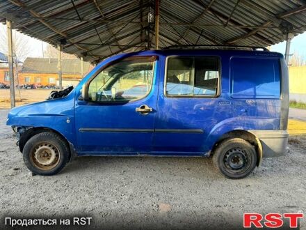 Синий Фиат Добло, объемом двигателя 1.9 л и пробегом 300 тыс. км за 1000 $, фото 1 на Automoto.ua