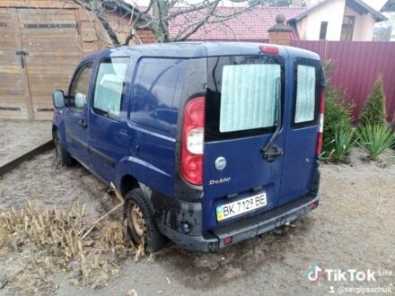 Фиат Добло 2006 в Ровно на Automoto.ua Синий Фиат Добло, объемом двигателя 1.6 л и пробегом 400 тыс. км за 1300 $, фото 1 на Automoto.ua