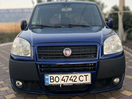 Фіат Добло 2008 у Кременце на Automoto.ua Синій Фіат Добло, об'ємом двигуна 1.91 л та пробігом 173 тис. км за 4800 $, фото 1 на Automoto.ua