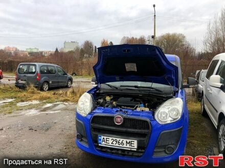 Фиат Добло 2012 в Ровно на Automoto.ua Синий Фиат Добло, объемом двигателя 1.4 л и пробегом 240 тыс. км за 6500 $, фото 1 на Automoto.ua