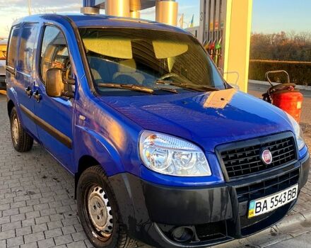Синий Фиат Добло, объемом двигателя 1.2 л и пробегом 400 тыс. км за 3200 $, фото 1 на Automoto.ua