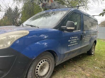 Фиат Добло 2013 в Виноградове на Automoto.ua Синий Фиат Добло, объемом двигателя 1.6 л и пробегом 246 тыс. км за 4700 $, фото 1 на Automoto.ua