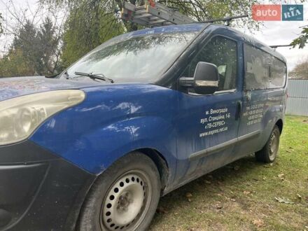 Синий Фиат Добло, объемом двигателя 1.6 л и пробегом 245 тыс. км за 4700 $, фото 1 на Automoto.ua