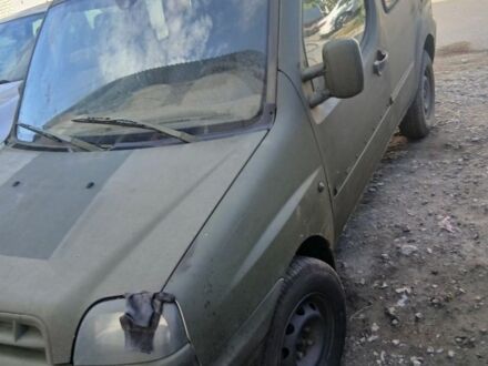 Фиат Добло 2005 в Днепре (Днепропетровске) на Automoto.ua Зеленый Фиат Добло, объемом двигателя 1.9 л и пробегом 260 тыс. км за 750 $, фото 1 на Automoto.ua