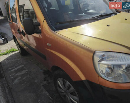 Оранжевый Фиат Добло, объемом двигателя 1.91 л и пробегом 270 тыс. км за 4500 $, фото 2 на Automoto.ua