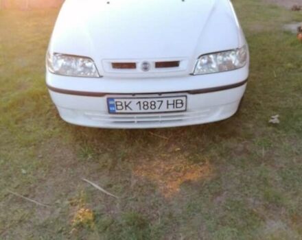 Белый Фиат Палио, объемом двигателя 1.2 л и пробегом 297 тыс. км за 1999 $, фото 5 на Automoto.ua