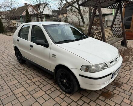 Белый Фиат Палио, объемом двигателя 1.2 л и пробегом 297 тыс. км за 1999 $, фото 1 на Automoto.ua