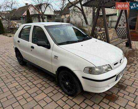 Білий Фіат Паліо, об'ємом двигуна 1.2 л та пробігом 297 тис. км за 1950 $, фото 1 на Automoto.ua