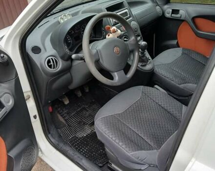 Белый Фиат Панда, объемом двигателя 1.2 л и пробегом 181 тыс. км за 3900 $, фото 2 на Automoto.ua