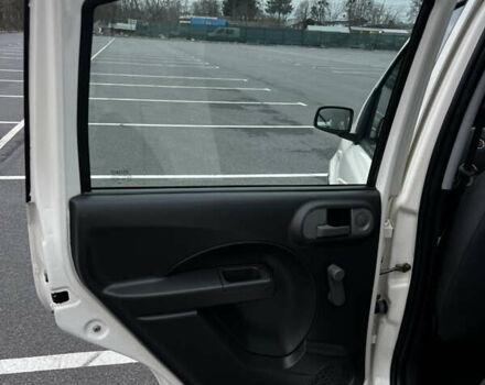 Білий Фіат Панда, об'ємом двигуна 1.2 л та пробігом 124 тис. км за 3900 $, фото 52 на Automoto.ua