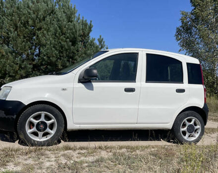 Белый Фиат Панда, объемом двигателя 1.24 л и пробегом 216 тыс. км за 3800 $, фото 1 на Automoto.ua
