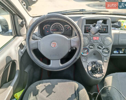 Фиат Панда 2011 в Харькове на Automoto.ua Белый Фиат Панда, объемом двигателя 1.2 л и пробегом 112 тыс. км за 4290 $, фото 12 на Automoto.ua