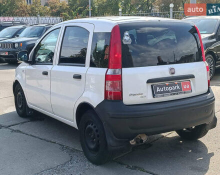Фиат Панда 2011 в Харькове на Automoto.ua Белый Фиат Панда, объемом двигателя 1.2 л и пробегом 112 тыс. км за 4290 $, фото 8 на Automoto.ua