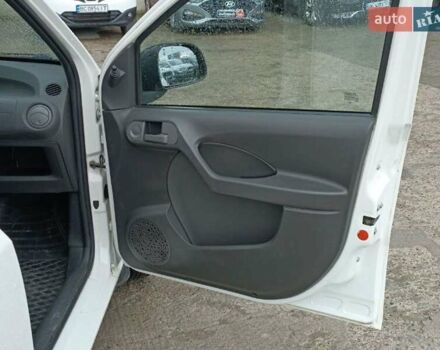 Фиат Панда 2011 в Львове на Automoto.ua Белый Фиат Панда, объемом двигателя 1.2 л и пробегом 184 тыс. км за 3500 $, фото 8 на Automoto.ua