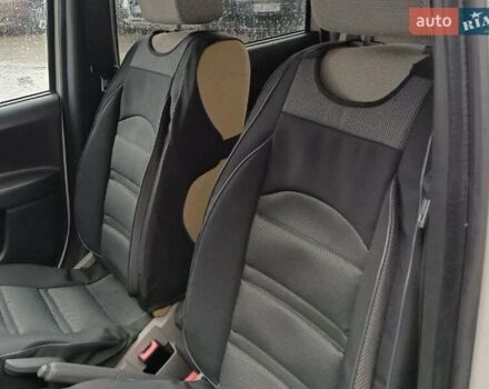 Фиат Панда 2011 в Львове на Automoto.ua Белый Фиат Панда, объемом двигателя 1.2 л и пробегом 184 тыс. км за 3500 $, фото 14 на Automoto.ua