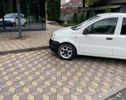 Белый Фиат Панда, объемом двигателя 1.24 л и пробегом 216 тыс. км за 2800 $, фото 1 на Automoto.ua