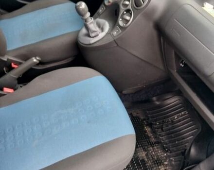 Черный Фиат Панда, объемом двигателя 1.24 л и пробегом 127 тыс. км за 3999 $, фото 4 на Automoto.ua