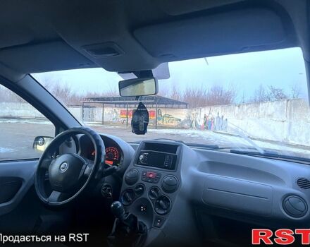 Червоний Фіат Панда, об'ємом двигуна 11 л та пробігом 345 тис. км за 2750 $, фото 5 на Automoto.ua