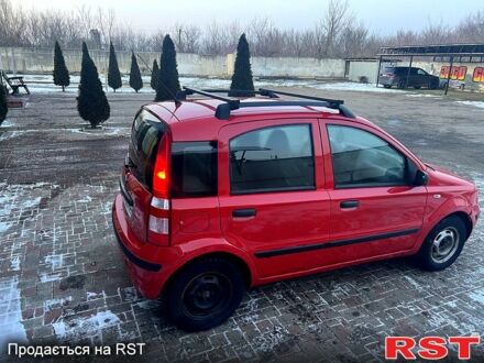 Фіат Панда 2004 у Лозовой на Automoto.ua Червоний Фіат Панда, об'ємом двигуна 11 л та пробігом 345 тис. км за 2750 $, фото 1 на Automoto.ua
