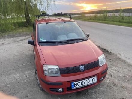 Фіат Панда 2004 у Золочів на Automoto.ua Червоний Фіат Панда, об'ємом двигуна 1.1 л та пробігом 160 тис. км за 2750 $, фото 1 на Automoto.ua
