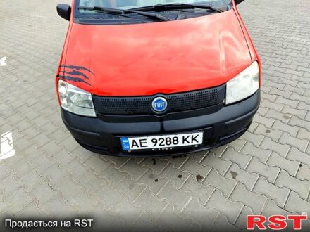 Фиат Панда 2005 в Виннице на Automoto.ua Красный Фиат Панда, объемом двигателя 1.1 л и пробегом 230 тыс. км за 3300 $, фото 1 на Automoto.ua