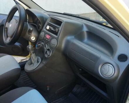Жовтий Фіат Панда, об'ємом двигуна 1.24 л та пробігом 253 тис. км за 3800 $, фото 7 на Automoto.ua