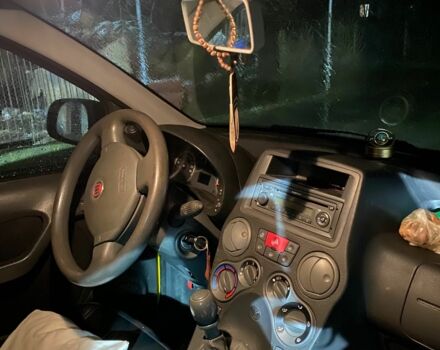 Желтый Фиат Панда, объемом двигателя 1.2 л и пробегом 121 тыс. км за 3500 $, фото 4 на Automoto.ua