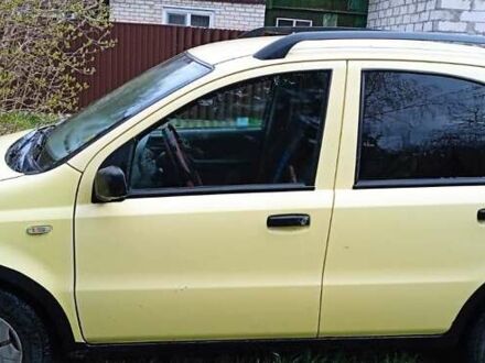 Фіат Панда 2003 у Чернігові на Automoto.ua Жовтий Фіат Панда, об'ємом двигуна 1.1 л та пробігом 270 тис. км за 1600 $, фото 1 на Automoto.ua