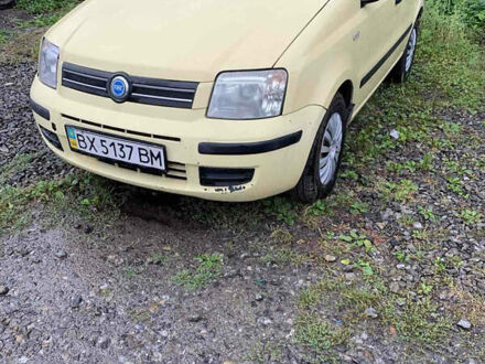Желтый Фиат Панда, объемом двигателя 1.4 л и пробегом 184 тыс. км за 2700 $, фото 1 на Automoto.ua
