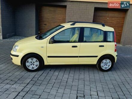 Желтый Фиат Панда, объемом двигателя 1.24 л и пробегом 147 тыс. км за 3750 $, фото 1 на Automoto.ua