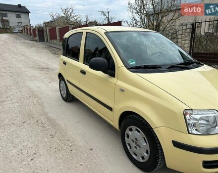 Желтый Фиат Панда, объемом двигателя 1.24 л и пробегом 94 тыс. км за 4300 $, фото 1 на Automoto.ua