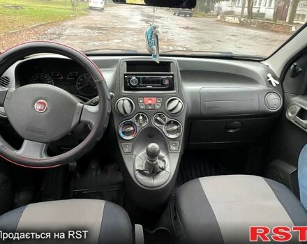 Синий Фиат Панда, объемом двигателя 1.2 л и пробегом 200 тыс. км за 3950 $, фото 9 на Automoto.ua