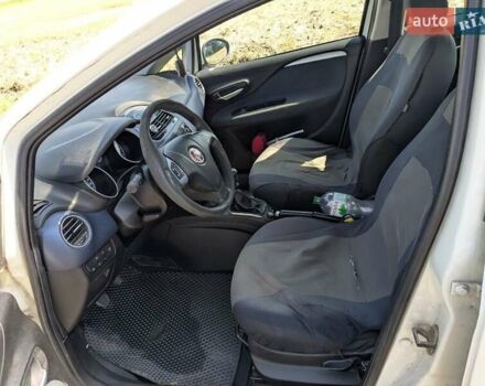 Білий Фіат Пунто Ево, об'ємом двигуна 1.2 л та пробігом 328 тис. км за 4100 $, фото 3 на Automoto.ua