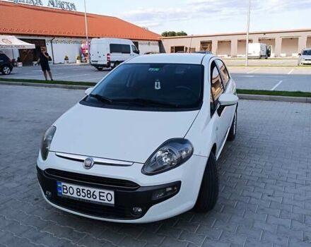 Білий Фіат Пунто Ево, об'ємом двигуна 1.37 л та пробігом 143 тис. км за 5700 $, фото 19 на Automoto.ua