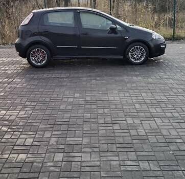 Чорний Фіат Пунто Ево, об'ємом двигуна 1.25 л та пробігом 271 тис. км за 4500 $, фото 15 на Automoto.ua