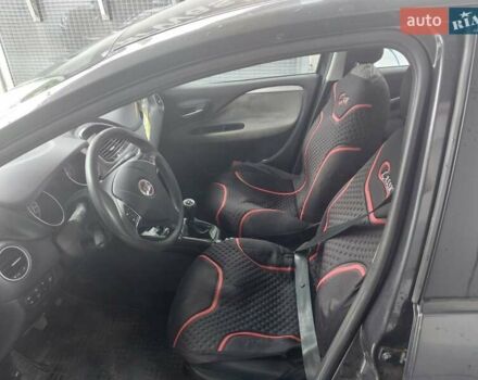 Серый Фиат Пунто Эво, объемом двигателя 1.25 л и пробегом 224 тыс. км за 4899 $, фото 6 на Automoto.ua