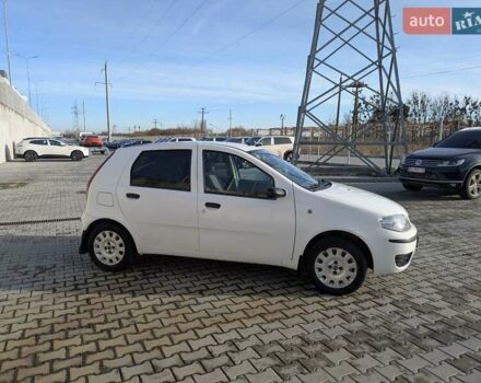 Белый Фиат Пунто, объемом двигателя 1.24 л и пробегом 199 тыс. км за 3500 $, фото 5 на Automoto.ua