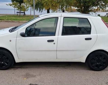 Белый Фиат Пунто, объемом двигателя 1.24 л и пробегом 159 тыс. км за 3650 $, фото 3 на Automoto.ua