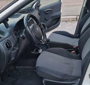 Белый Фиат Пунто, объемом двигателя 1.24 л и пробегом 159 тыс. км за 3650 $, фото 18 на Automoto.ua