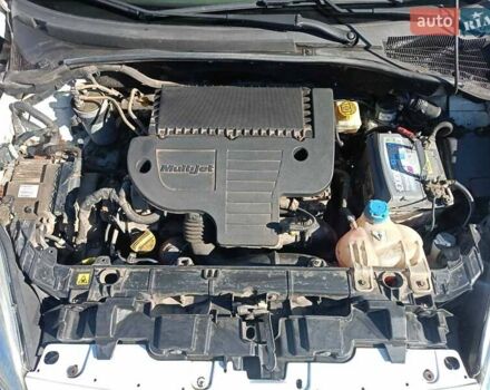 Фиат Пунто 2008 в Калуше на Automoto.ua Белый Фиат Пунто, объемом двигателя 1.3 л и пробегом 216 тыс. км за 4000 $, фото 12 на Automoto.ua