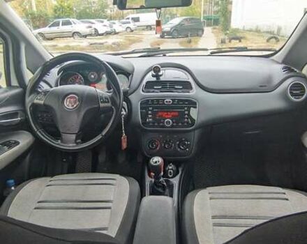 Білий Фіат Пунто, об'ємом двигуна 1.4 л та пробігом 215 тис. км за 4500 $, фото 5 на Automoto.ua