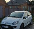Белый Фиат Пунто, объемом двигателя 1.4 л и пробегом 214 тыс. км за 5100 $, фото 3 на Automoto.ua