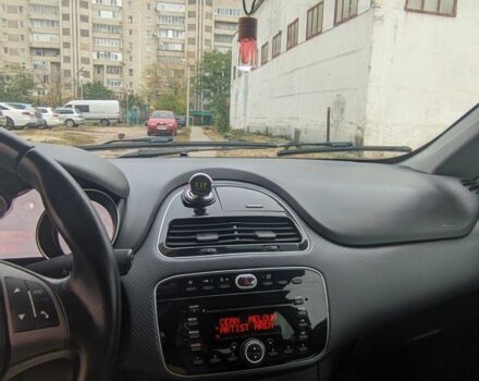 Белый Фиат Пунто, объемом двигателя 1.4 л и пробегом 214 тыс. км за 5100 $, фото 11 на Automoto.ua