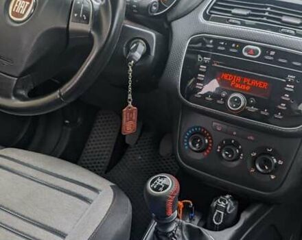 Білий Фіат Пунто, об'ємом двигуна 1.4 л та пробігом 215 тис. км за 4500 $, фото 4 на Automoto.ua