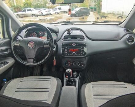 Белый Фиат Пунто, объемом двигателя 1.4 л и пробегом 214 тыс. км за 5100 $, фото 8 на Automoto.ua