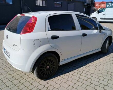 Белый Фиат Пунто, объемом двигателя 1.25 л и пробегом 227 тыс. км за 4800 $, фото 5 на Automoto.ua