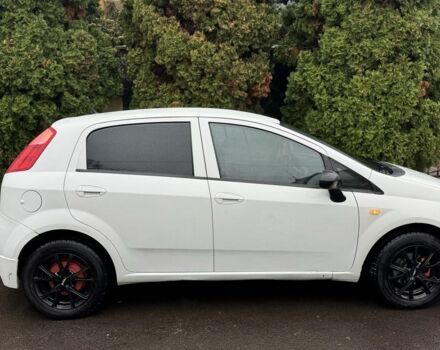 Белый Фиат Пунто, объемом двигателя 1.2 л и пробегом 265 тыс. км за 4500 $, фото 4 на Automoto.ua