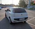 Белый Фиат Пунто, объемом двигателя 1.24 л и пробегом 246 тыс. км за 5000 $, фото 3 на Automoto.ua