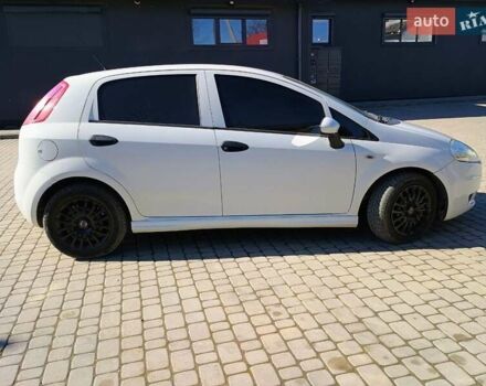 Белый Фиат Пунто, объемом двигателя 1.25 л и пробегом 227 тыс. км за 4800 $, фото 3 на Automoto.ua