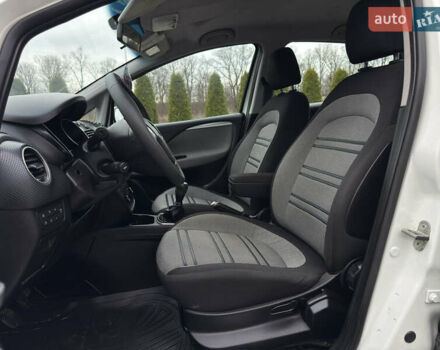 Білий Фіат Пунто, об'ємом двигуна 1.3 л та пробігом 118 тис. км за 3990 $, фото 28 на Automoto.ua